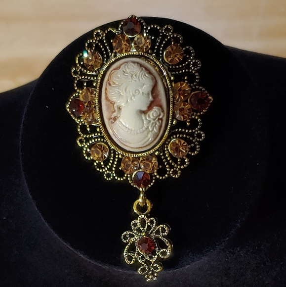 Jewelry - Cameo Brooch. Vintage Style.  Ivory Colored Resin.